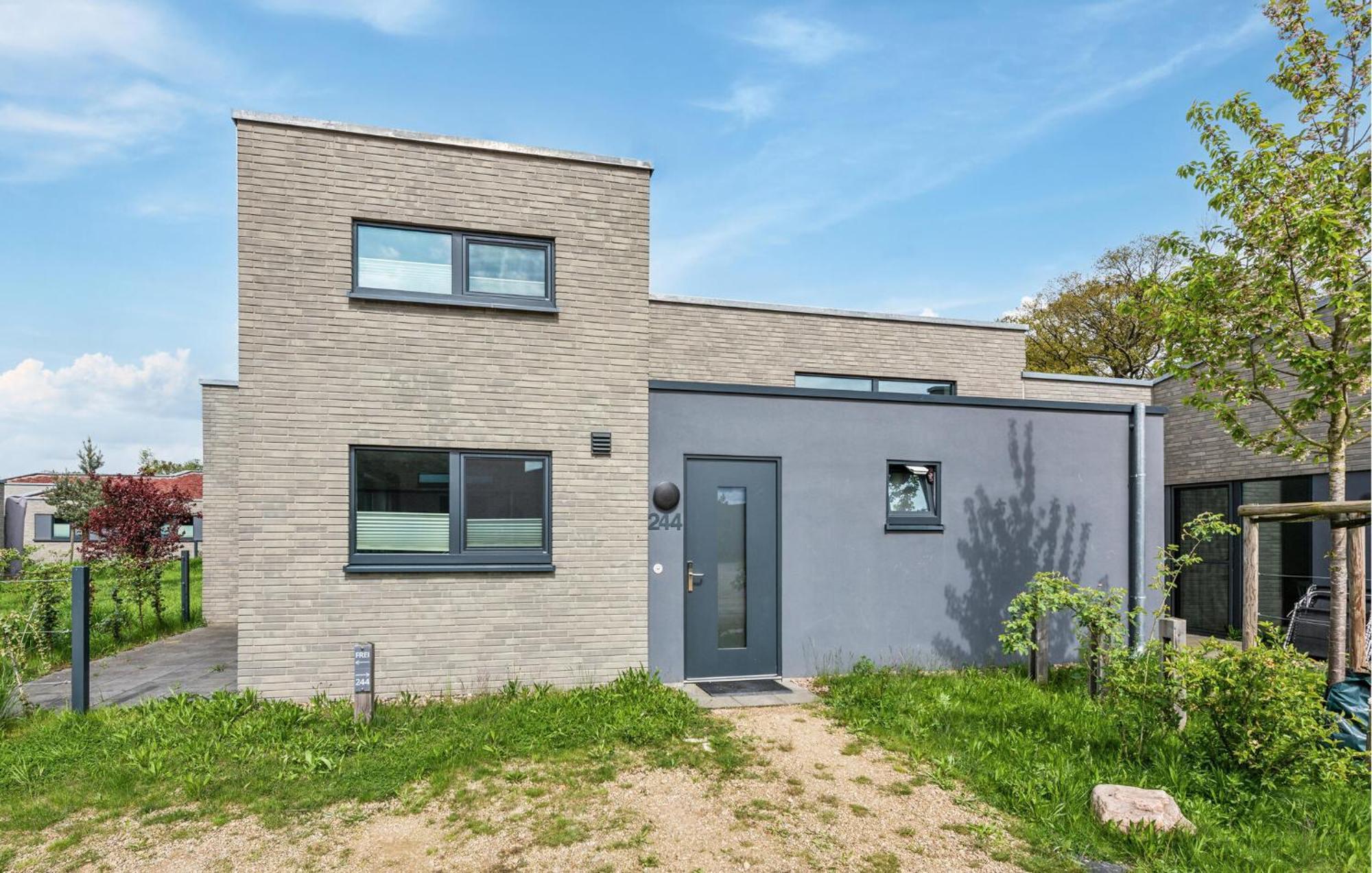 Gorgeous Home In Lembruch-Duemmer See With Kitchen Eksteriør bilde